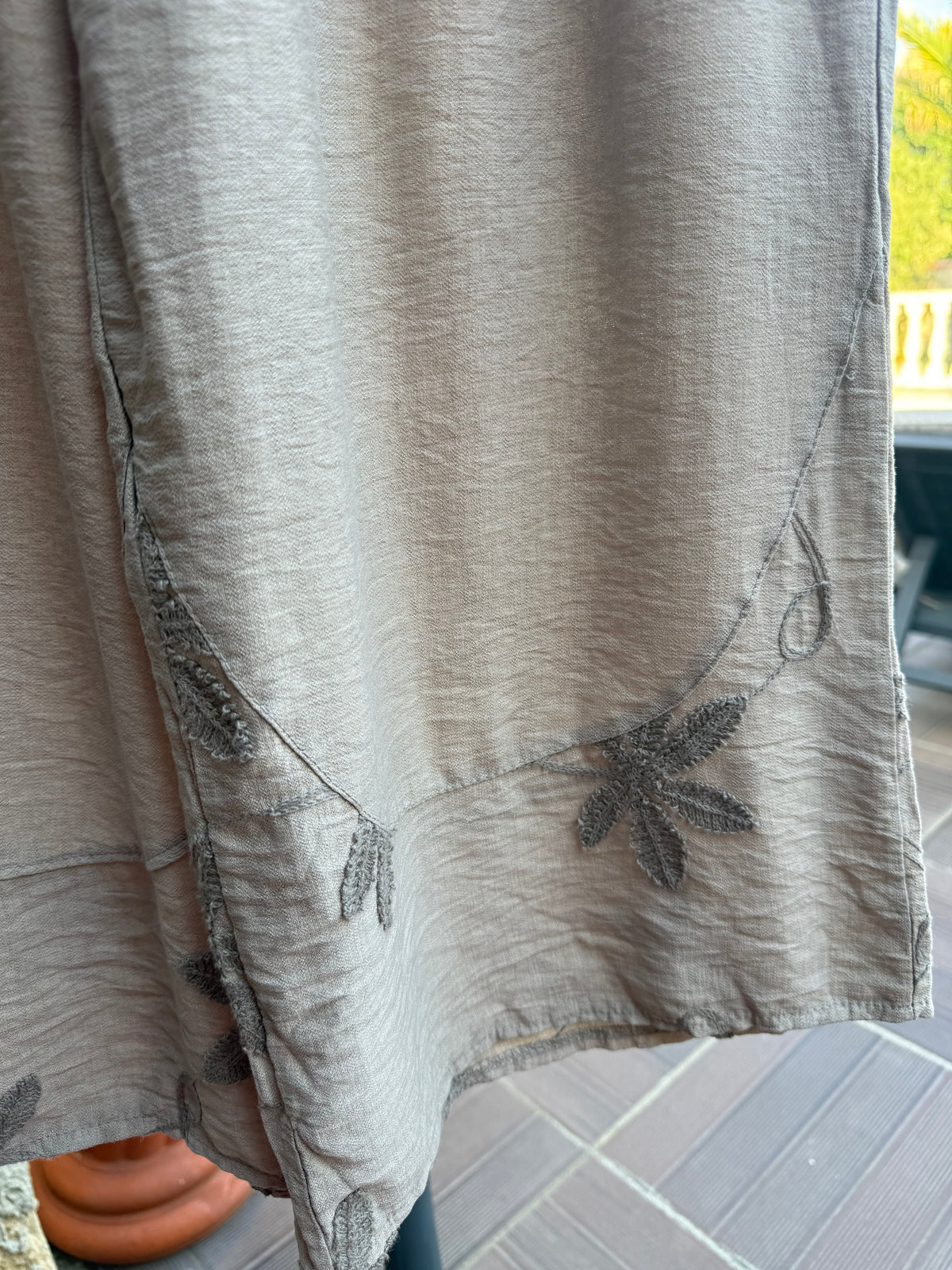 Pantalon fluide brodé