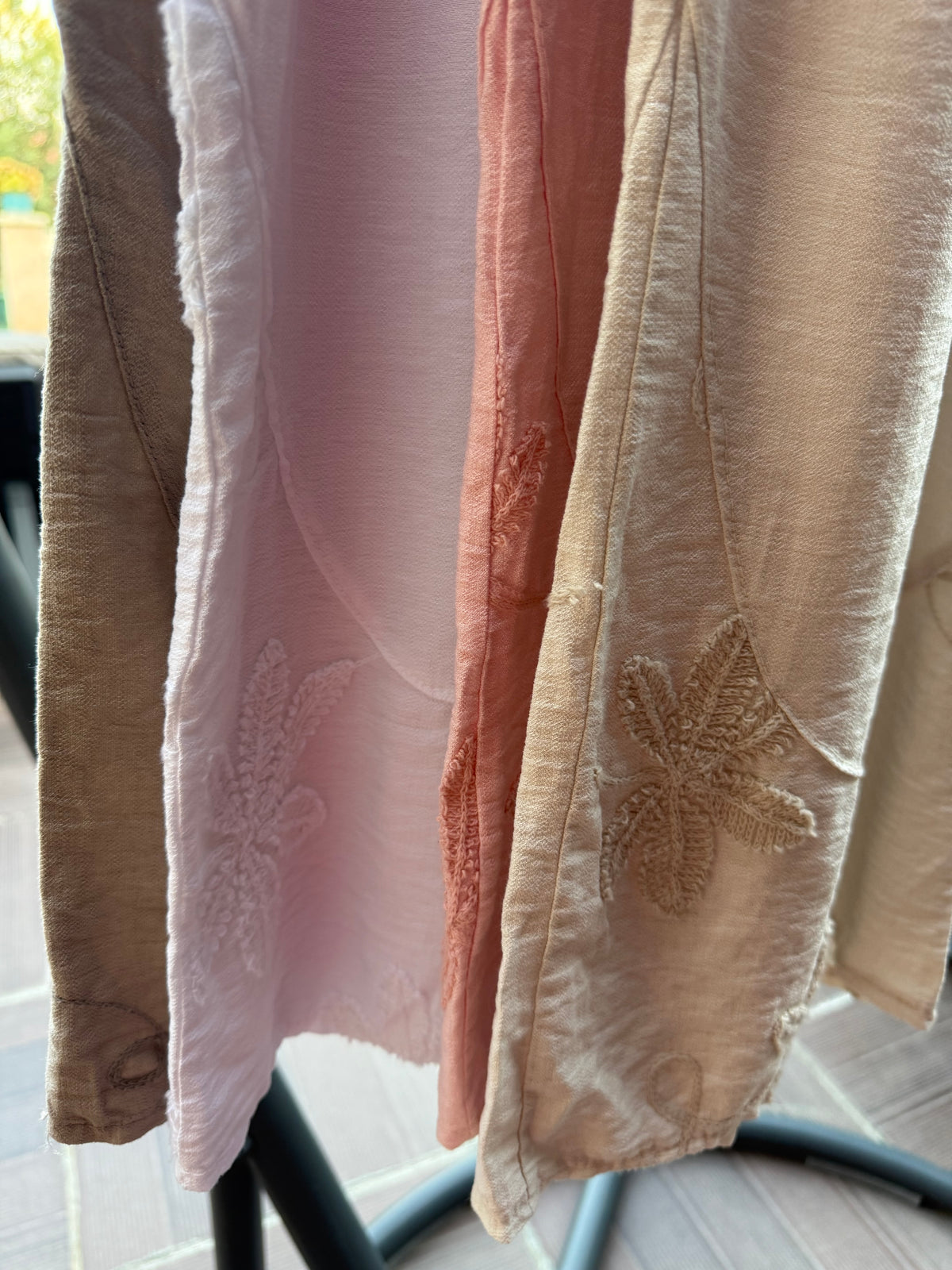 Pantalon fluide brodé