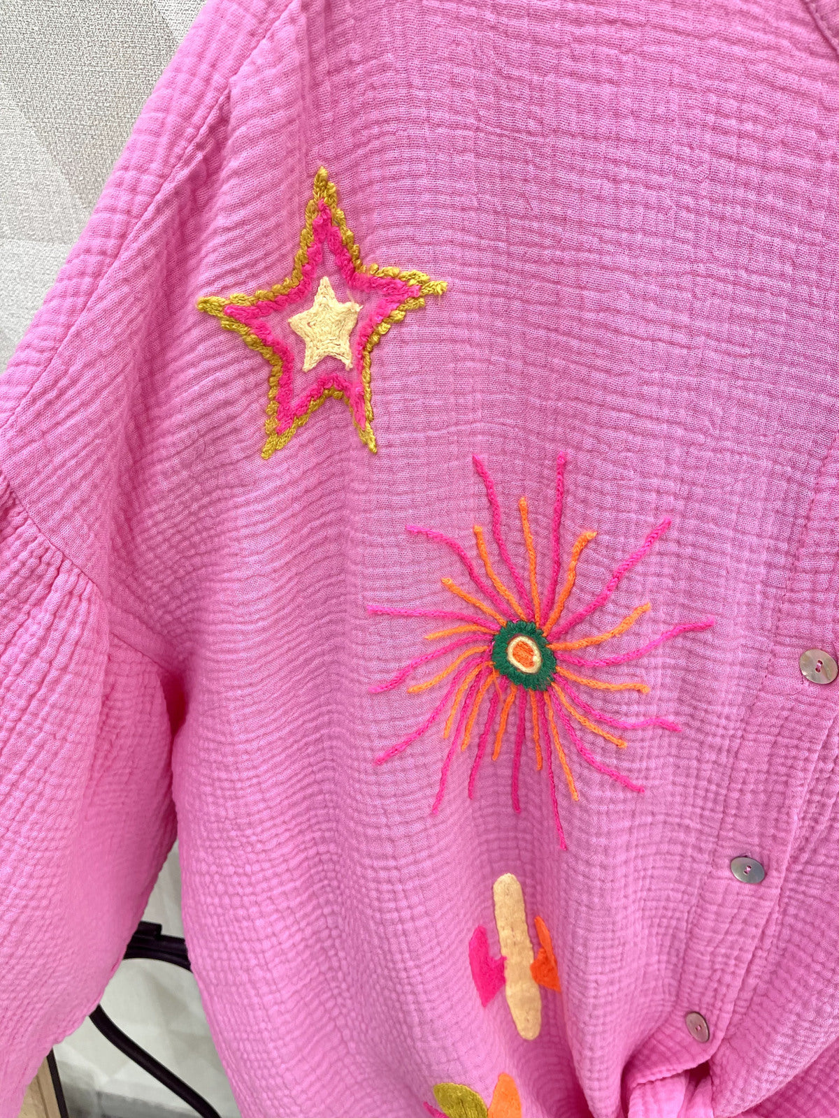 Chemise brodée colorée